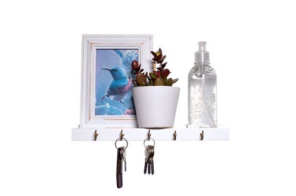 5 hook hanger shelf in white with keys hanging and homeware on shelf